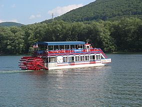 Hiawatha Paddlewheeler.JPG