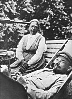 KrupskayaYLenin1922PorMariaUlyanova