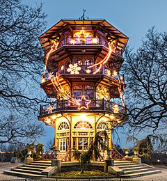 Pagoda Christmas Lights (cropped)