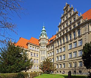 Carl-von-Ossietzky-Gymnasium, Pankow