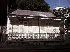 Calle Ferrocarrill 1018-Río Piedras Antiguo