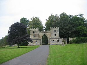 Duns Castle1