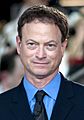 Gary Sinise 2011 (cropped)