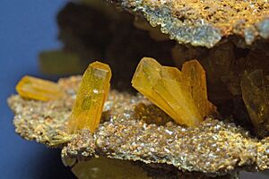 Legrandite, limonite 1100.1.2839