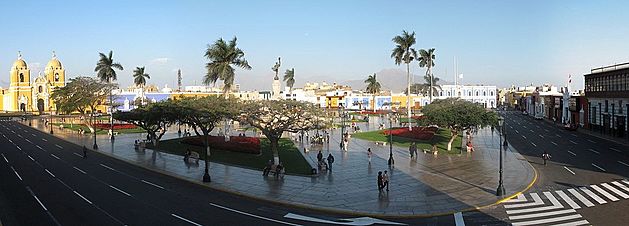 PlazaDeArmasTrujillo