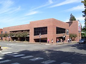 California State Railroad Museum in Sacramento.jpg