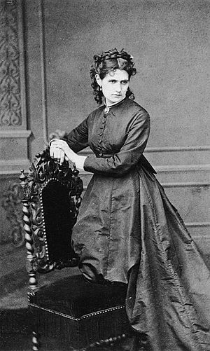 Morisot berthe photo.jpg