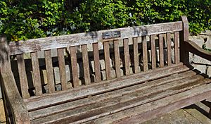 Richmond Hill, Robert Kirsch's bench, American writer and critic