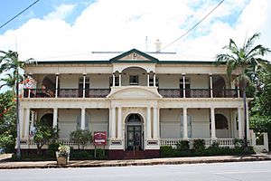 Westpac Bank, Cooktown (2008).jpg