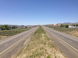 2014-05-31 11 39 40 View west along Interstate 80 from the Exit 280 overpass in Carlin, Nevada