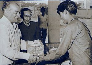 Ahfaz with Faiz Ahmad Faiz