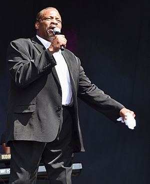 Alexander O'Neal 2014.jpg