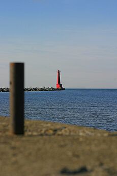 Muskegon Breakwater Light