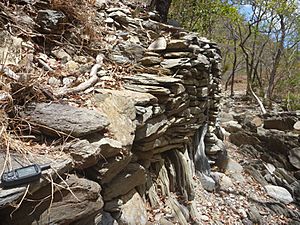 Nuggety Gully stone pitching (2014)