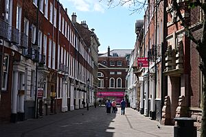 Parliament Street, Kingston upon Hull, Jun23