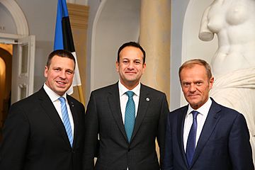 Tallinn Digital Summit. Welcome dinner hosted by HE Donald Tusk. Handshake (37330678376)