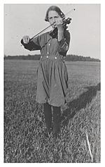 Virginia Apgar playing her violin