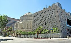 Wilshire Boulevard Temple June 2022.jpg