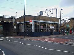 Wood Street stn entrance.JPG