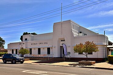 Beverley Town Hall, 2018 (01).jpg