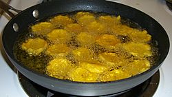 Fryingplantains10-28-06b.jpg