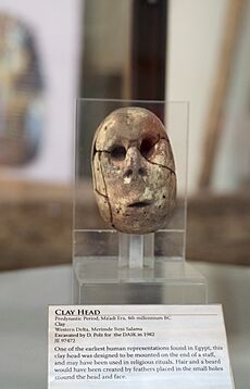 Merimde clay head, Predynastic Period, Maadi Era, 4th millennium BCE