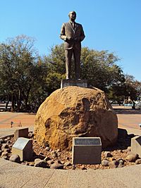 Estatua de Sir Seretse Khama