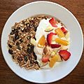 Granola, yogurt, fruit. (16696981528)