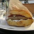 Pljeskavica sandwich.jpg