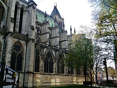 Saint-Denis Basilique Saint-Denis Südliches Langhaus 3