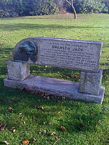 Swansea Jack memorial.jpg