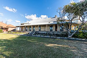 Biloela House (c.1841) (30278166084).jpg