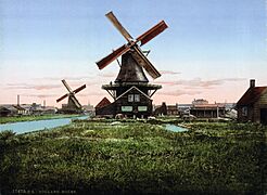 Holland - Twee molens 1900