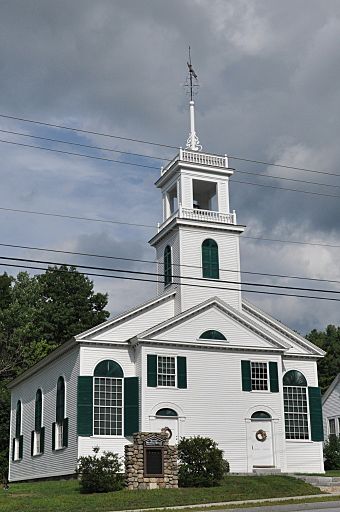 NewburyNH CenterMeetinghouse.jpg