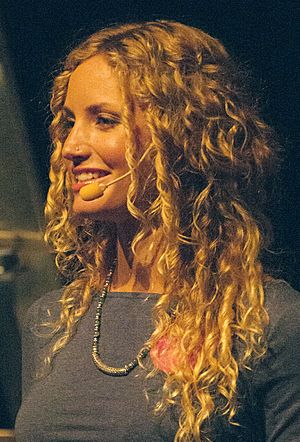 Suzannah Lipscomb 2013