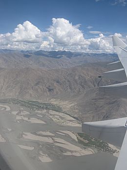 Yarlung Tsangpo skyview