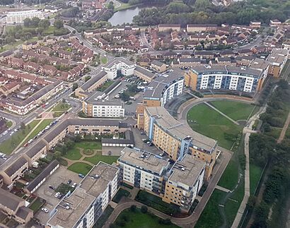 2017 Thamesmead aerial view 03