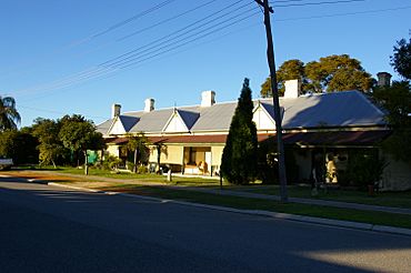 Bellevue housing 02 gnangarra.JPG