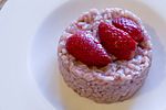 Strawberries risotto (26862190556).jpg