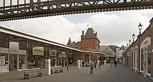 Windsor-central-stn-shops