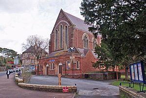 Christ Church, Paignton (geograph 3888054).jpg