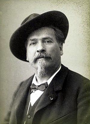 Frederic Mistral portrait photo.jpg