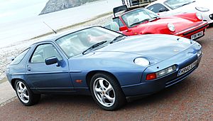 Porsche 928S4 (1990) (34829893216)