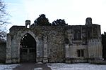 Ramsey Abbey Gatehouse Front.JPG