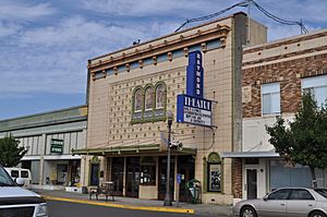 Raymond, WA - Raymond Theatre 01