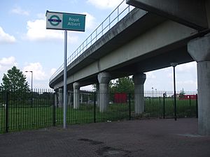 Royal Albert station