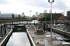 Bow Locks - geograph.org.uk - 949788