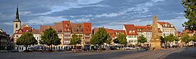 Erfurt cathedral square (aka).jpg