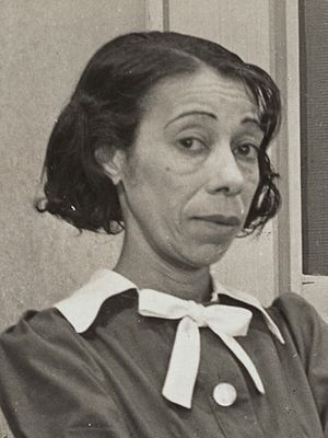 Estelle Hemsley (cropped).jpg