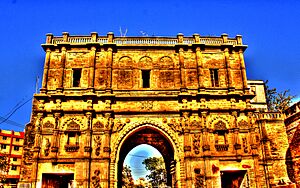 Khambalia gate by dherendra